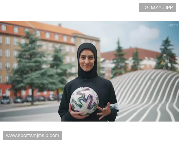 全球足球盛事中的美女风采：世界杯美女图片高清合集带你感受赛场外的魅力