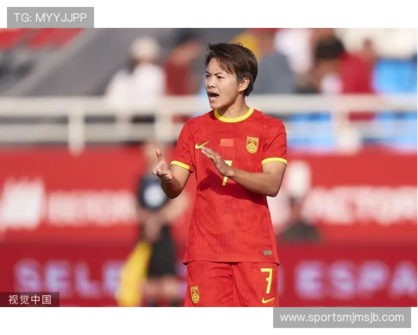 女足世界杯美女球员的动人瞬间展现运动员的青春活力与迷人魅力